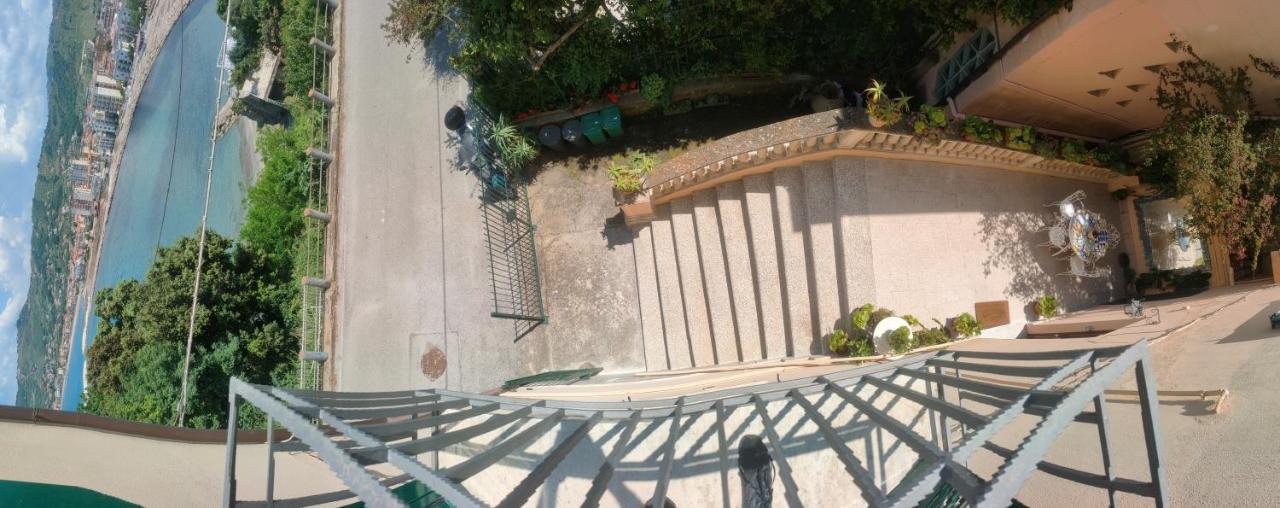 Panoramic Apartments In Villa In Center "The Beach And The Cliff" 1 Agropoli Ngoại thất bức ảnh